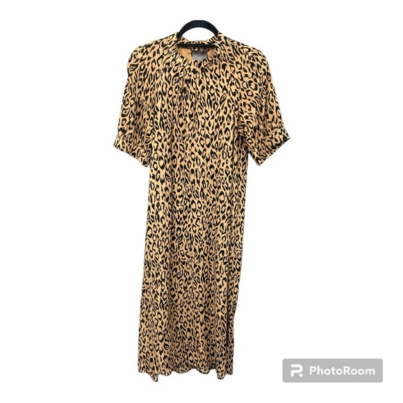 Anthropologie Dresses & Skirts - Anthropologie Mackenzie Leopard Print Short Sleeve Mock Neck Midi Dress Size XS